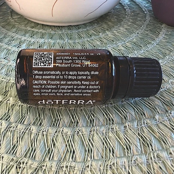 Clove Essential Oil — doTERRA, 15ml - Picture 9 of 16